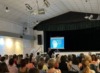 SE LLEVO ADELANTE UNA CONFERENCIA SOBRE SALUD MENTAL: «LA VEJEZ, EL AFORTUNADO DESTINO».EN LARROQUE.